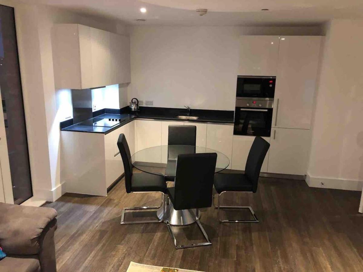 High View Two Bedroom Apartment In Woolwich London Eksteriør billede