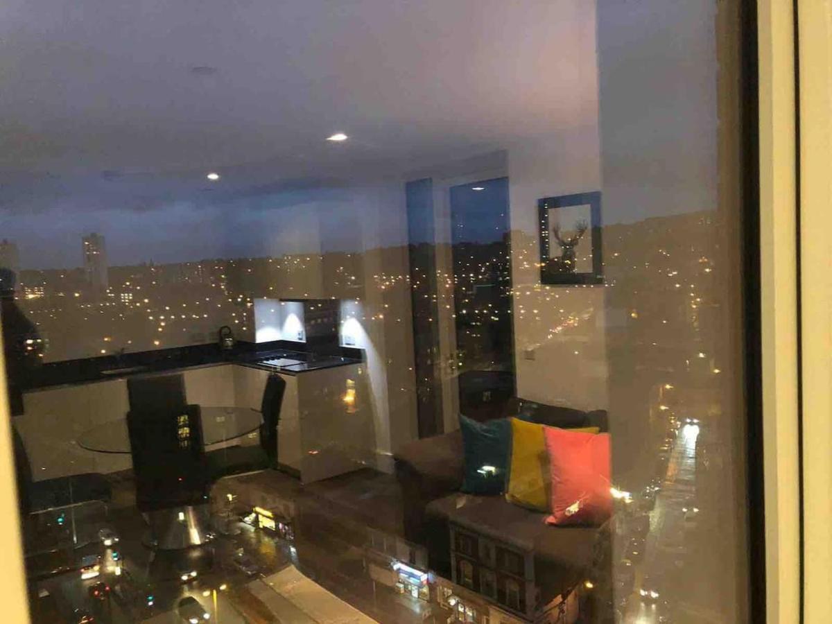 High View Two Bedroom Apartment In Woolwich London Eksteriør billede
