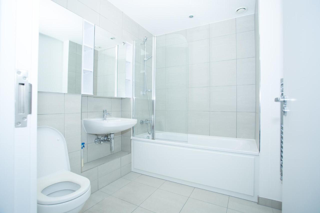 High View Two Bedroom Apartment In Woolwich London Eksteriør billede