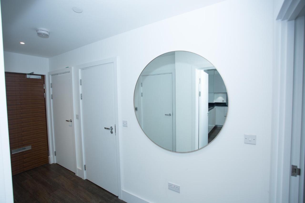 High View Two Bedroom Apartment In Woolwich London Eksteriør billede